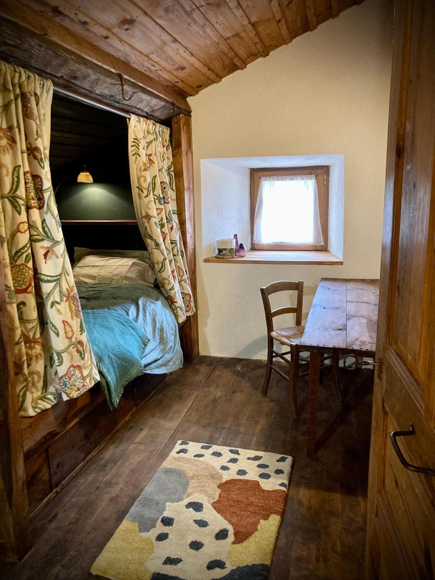 Chambres Et Tables D'Hotes - Les Ateliers De Pontajou - Pelerin Navette Gratuite A Saugues Venteuges Eksteriør bilde